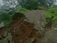 कान्तिलोकपथमा दुई ठाउँमा पहिरो, सडक अवरुद्ध