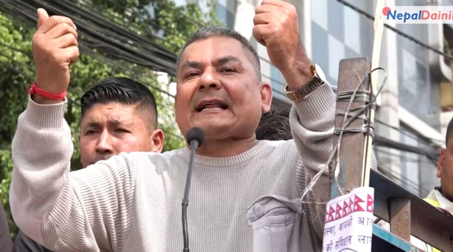दुर्गा प्रसाईँ पक्राउ परेनन्, प्रहरीले विमानस्थलबाट घर पुर्‍याइदियो