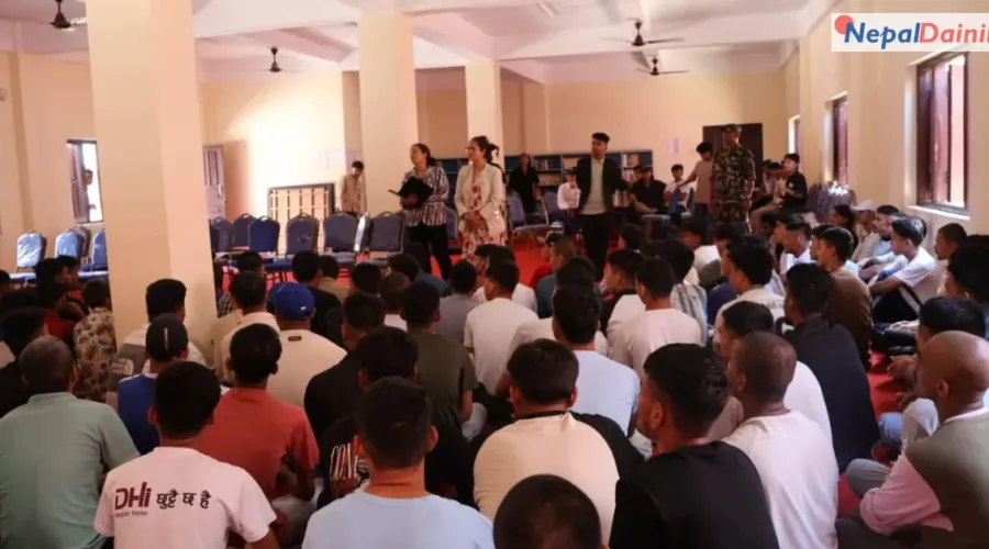 नुवाकोटको बाल सुधार गृहमा मन्त्री बादीको निरीक्षण, बालबालिकासँग गरिन् सिधा संवाद