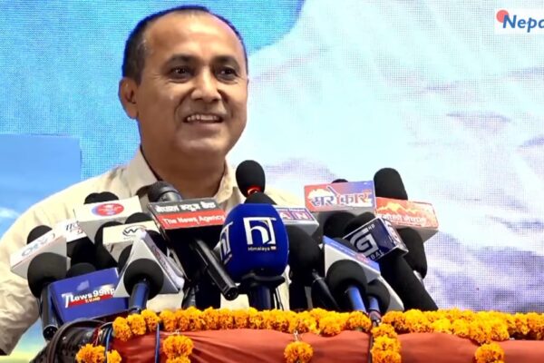 आलोचनामा अल्झिँदा कांग्रेस गन्तव्यमा पुग्न सक्दैन : विश्वप्रकाश शर्मा