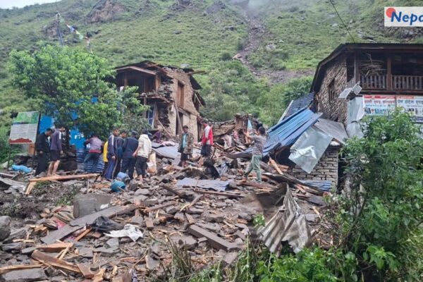 मुगुमा पहिरोको चपेटामा परी तीन वर्षीय बालकको मृत्यु, बुबा–आमा घाइते