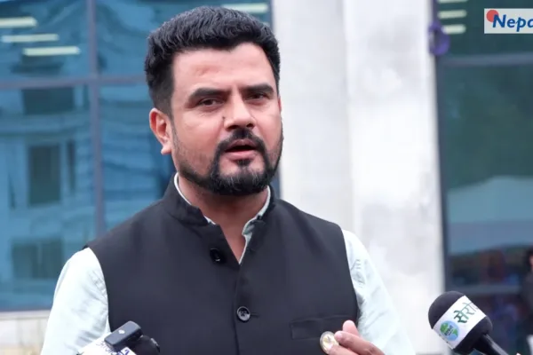 संसद बाहिर के-भने सांसदहरूले ?