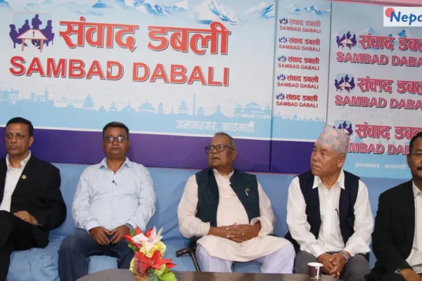 रास्वपा सरकारलाई संशोधनको नाममा संविधान पुनर्लेखन गर्ने अधिकार छैन : नेता र कानुनविद्