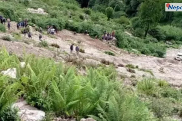 बझाङमा बोलेरो जीप दुर्घटना : ३ को मृत्यु, १३ घाइते, गम्भीर घाइतेलाई हेलिकोप्टरबाट उद्धार