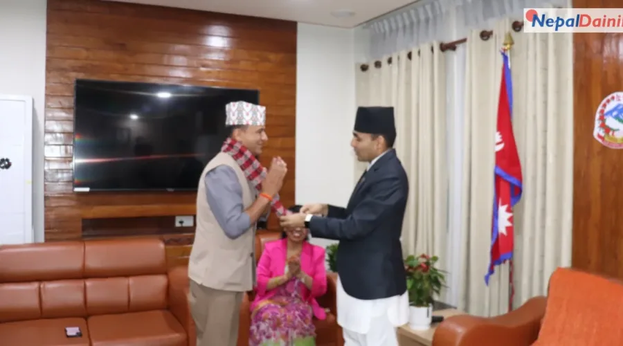 सञ्चारमन्त्री तिमिल्सिनाले गोरखापत्र र सुरक्षण मुद्रण केन्द्रका नवनियुक्त प्रमुखलाई दिए जनताको आकांक्षा पूरा गर्ने निर्देशन