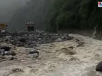 रामेछापको लाछेवारमा ठूलो पहिरो : होटल र दुई पक्की पुल बगे, दुगड हाइड्रोको ड्यामसाइटमा पनि क्षति