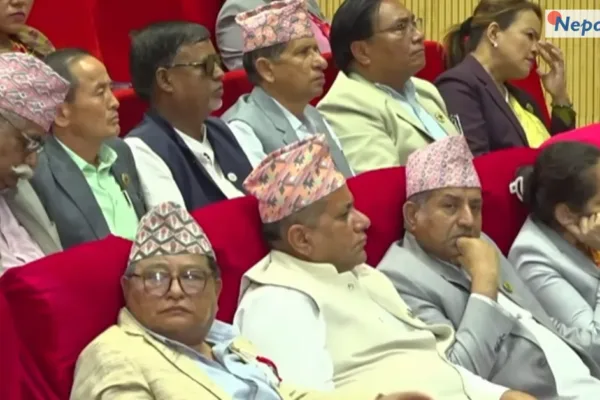 सांसदको दबाबपछि झुक्यो कोशी सरकार, १ अर्ब रुपैयाँ पुनः बाँडफाँट गर्दै बजेट संशोधन