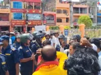 हर्क साम्पाङविरुद्ध जानकी मन्दिर अगाडि हिन्दूवादी संस्थाहरूको विरोध प्रदर्शन