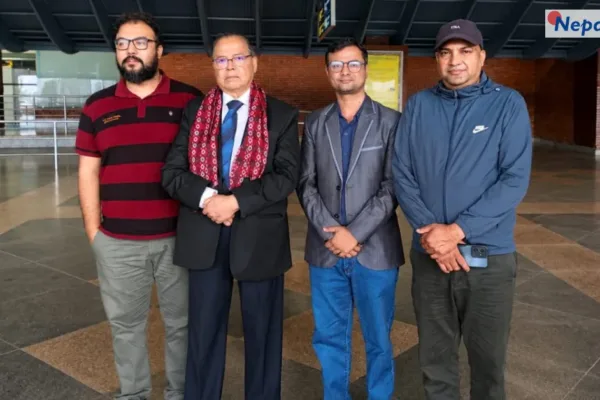 पूर्वप्रधानमन्त्री झलनाथ खनाल एक साताको भ्रमणमा चीन प्रस्थान