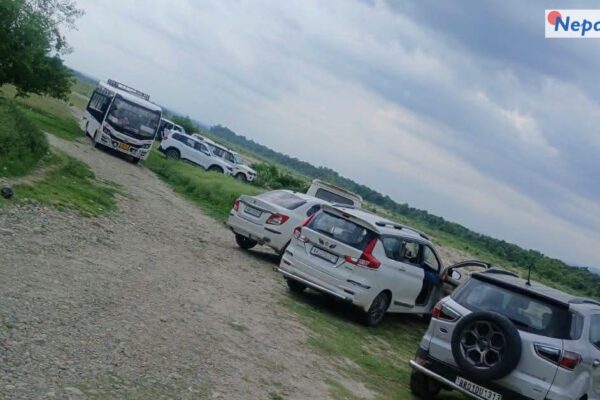 ठोरीमा भारतीय सवारीसाधन प्रवेशमा रोक, पर्यटन व्यवसाय ठप्प