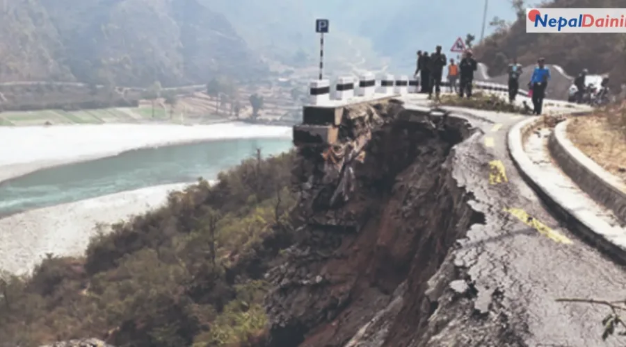 अविरल वर्षा र पहिरोले देशभरका प्रमुख राजमार्ग ठप्प