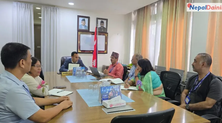 बडीमालिकामा हेलिकप्टरबाट सामान ढुवानी गरेर टेलिफोन र इन्टरनेट सुविधा पुर्याउन सञ्चारमन्त्रीको निर्देशन