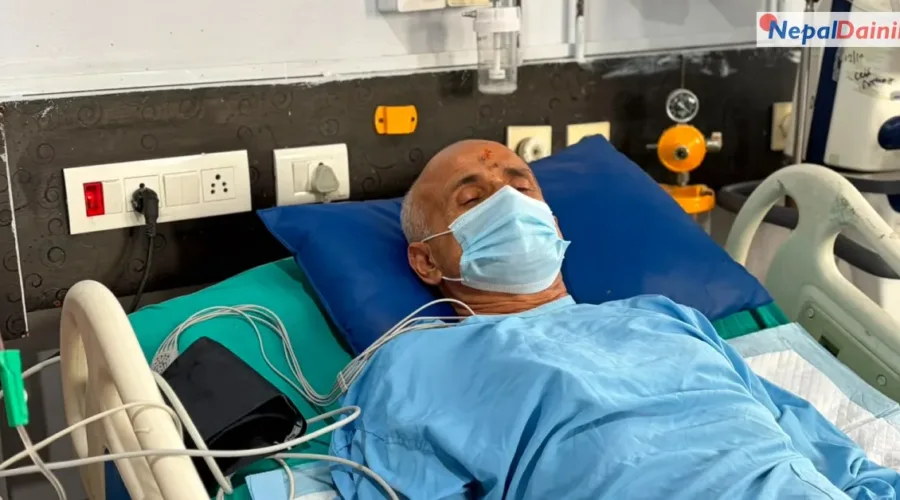 डा. केसीसँग वार्ताका लागि सरकारी टोली धनगढी पुग्यो, आइतबार हुनेछ औपचारिक वार्ता