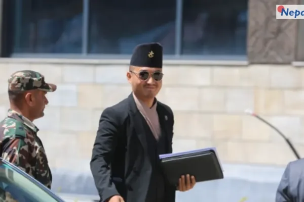 सय दिनमा गृहमन्त्री गुरुङ : विवाद, राजीनामा र पुनरागमनको उतारचढावपूर्ण यात्रा