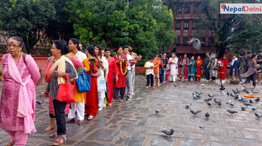 योगिनी एकादशीमा बुढानीलकण्ठको नारायणथान मन्दिरमा भक्तजनको ठूलो भीड