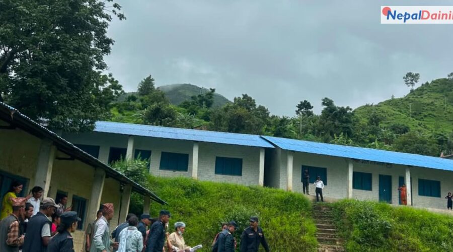 जटिल प्रसूति समस्यापछि आमा र नवजात शिशुको हवाई उद्धार